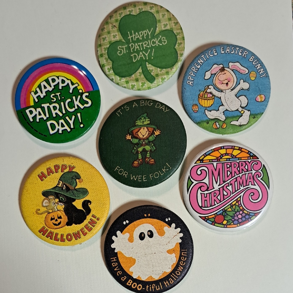 Vintage Hallmark Button Lot